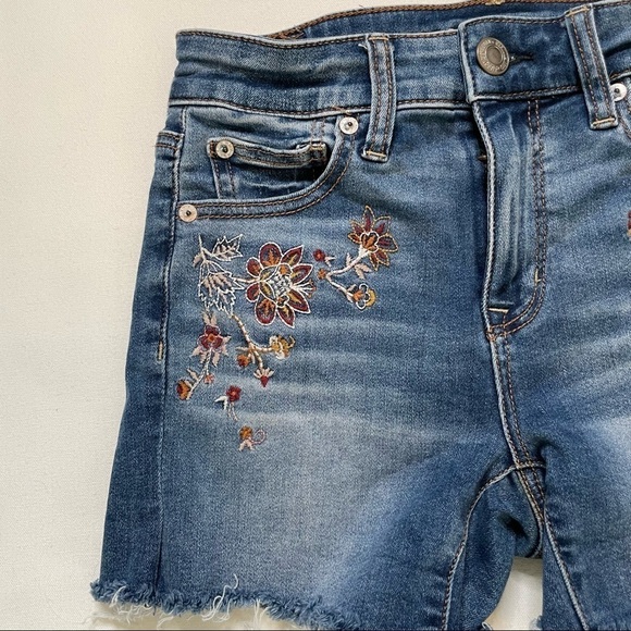 AEO embroidered next level stretch shorts sz 4 - Picture 2 of 12